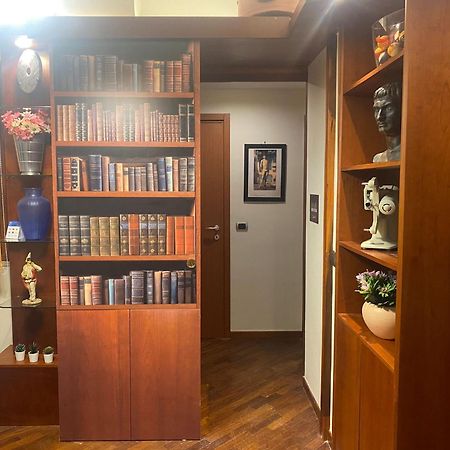 Casa Battisti Messina Guest House In Centro Citta, Ideale Per Famiglie O Gruppi Εξωτερικό φωτογραφία