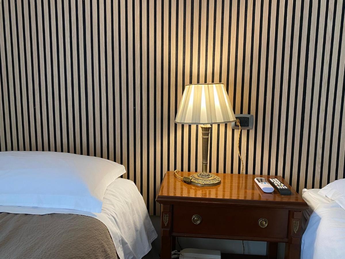 Casa Battisti Messina Guest House In Centro Citta, Ideale Per Famiglie O Gruppi Εξωτερικό φωτογραφία