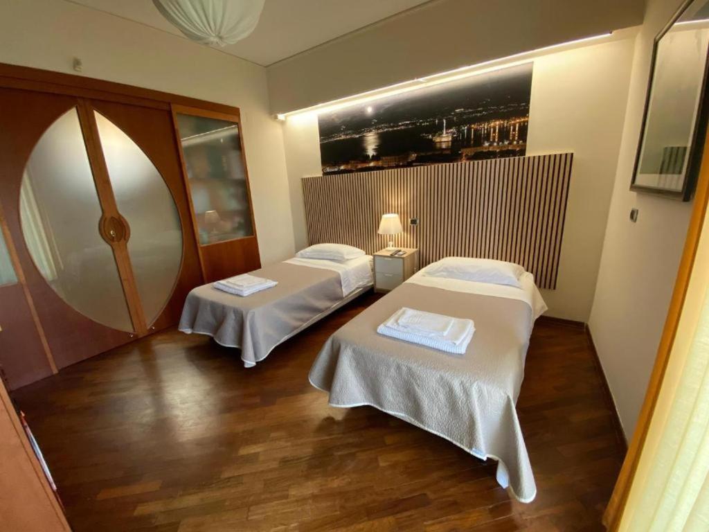 Casa Battisti Messina Guest House In Centro Citta, Ideale Per Famiglie O Gruppi Εξωτερικό φωτογραφία