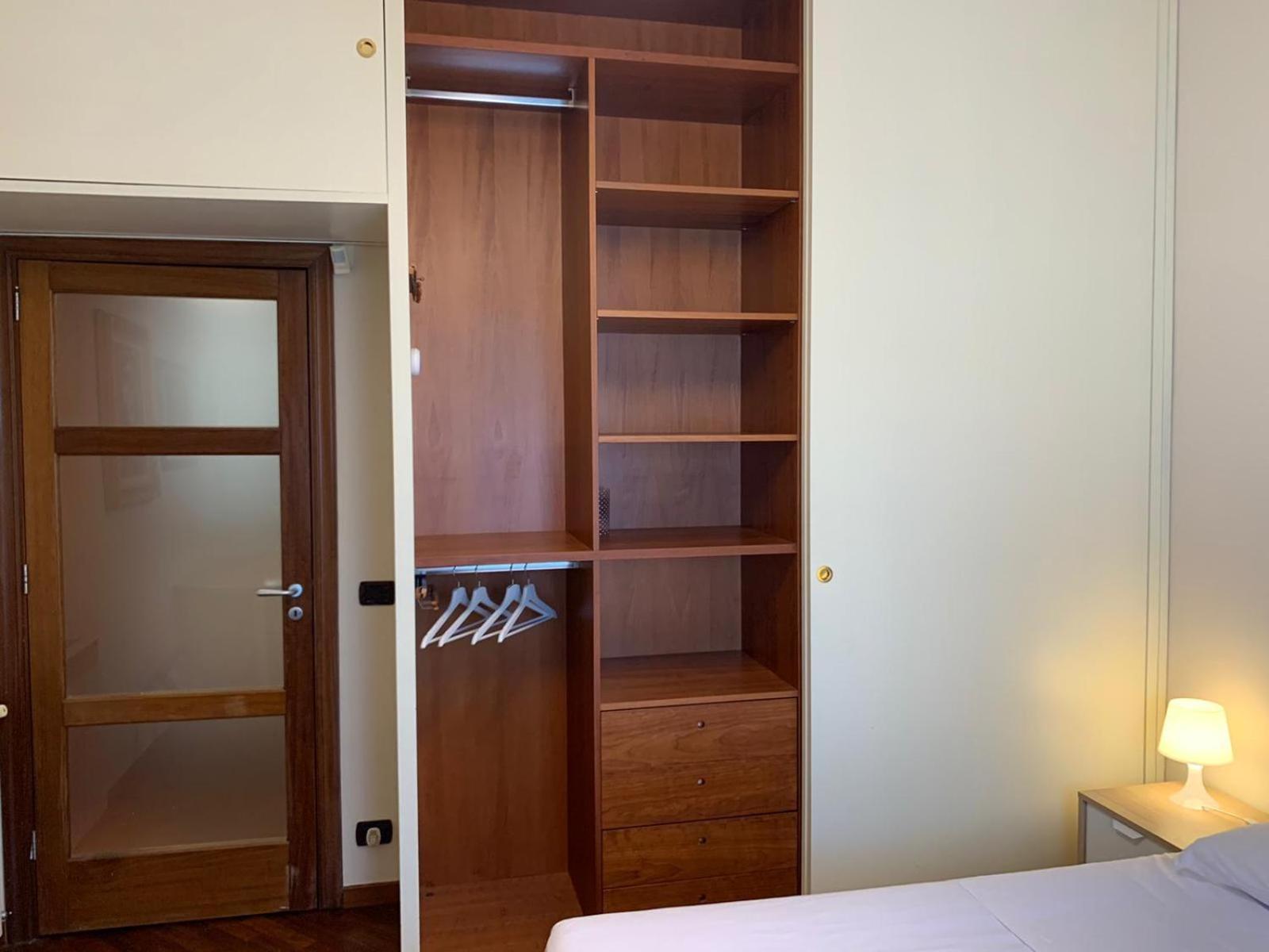 Casa Battisti Messina Guest House In Centro Citta, Ideale Per Famiglie O Gruppi Εξωτερικό φωτογραφία