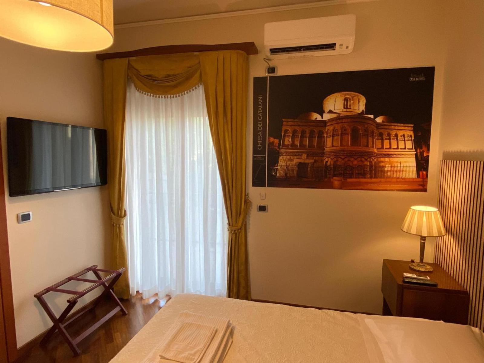 Casa Battisti Messina Guest House In Centro Citta, Ideale Per Famiglie O Gruppi Εξωτερικό φωτογραφία
