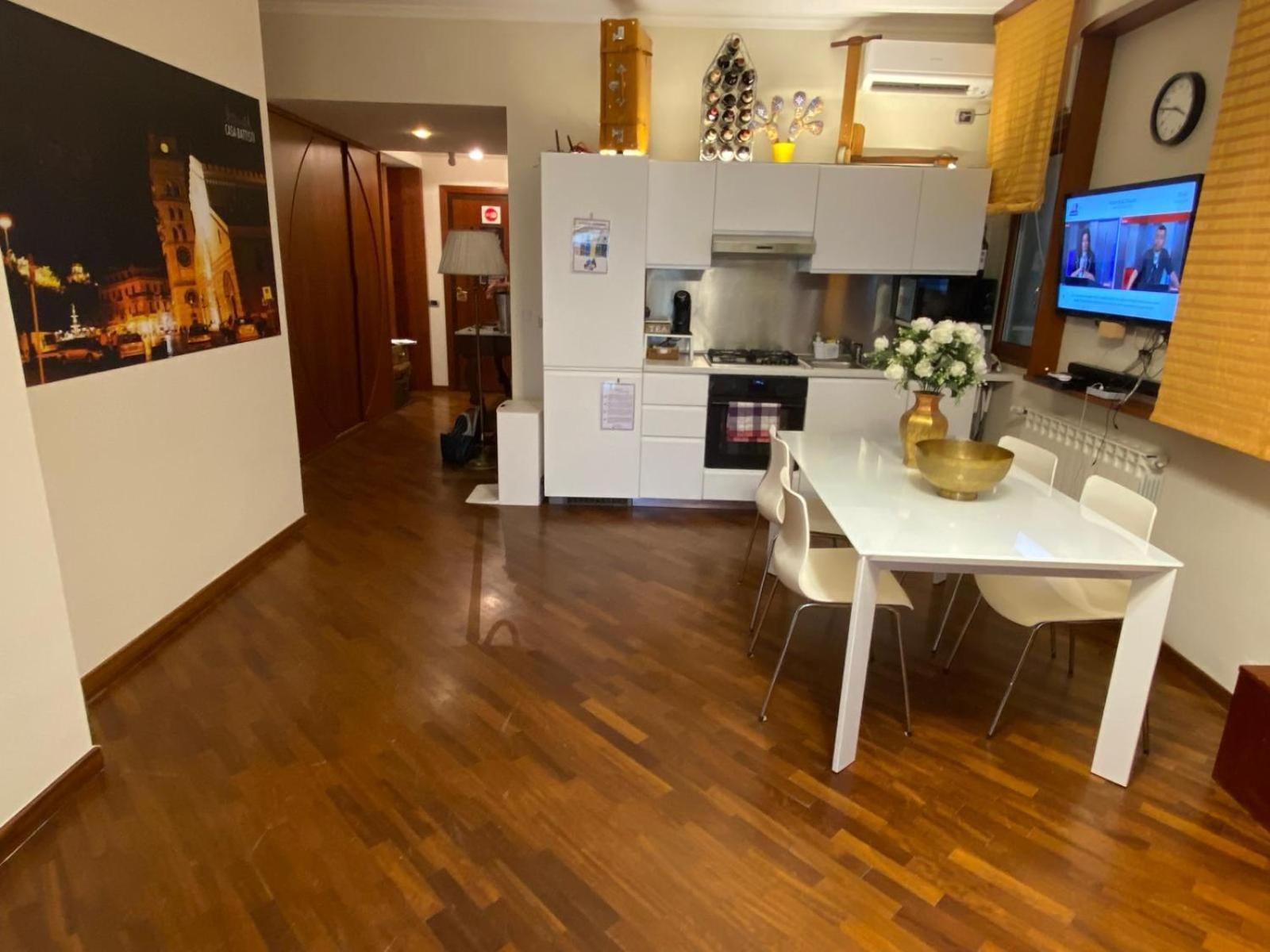 Casa Battisti Messina Guest House In Centro Citta, Ideale Per Famiglie O Gruppi Εξωτερικό φωτογραφία