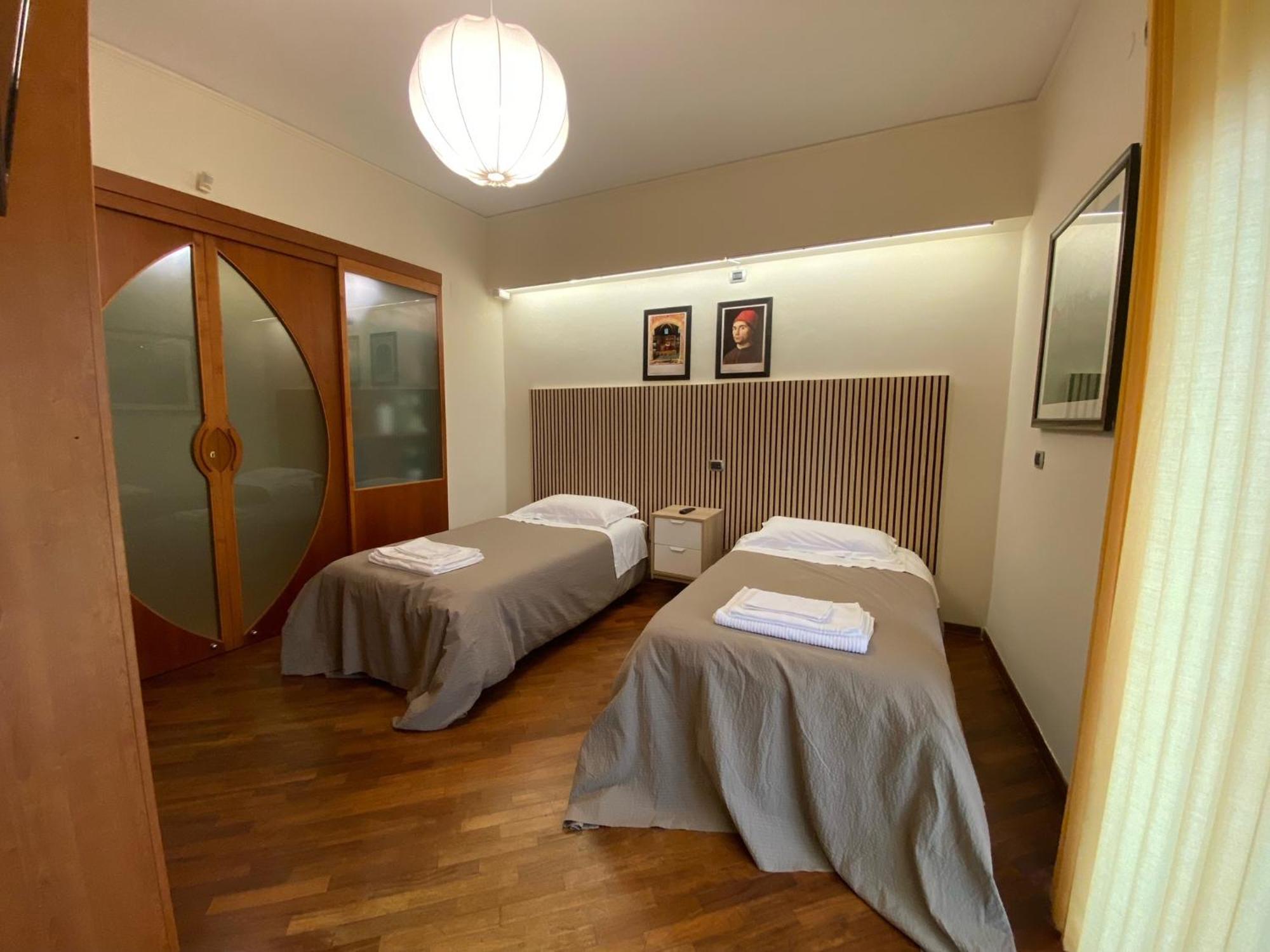 Casa Battisti Messina Guest House In Centro Citta, Ideale Per Famiglie O Gruppi Εξωτερικό φωτογραφία